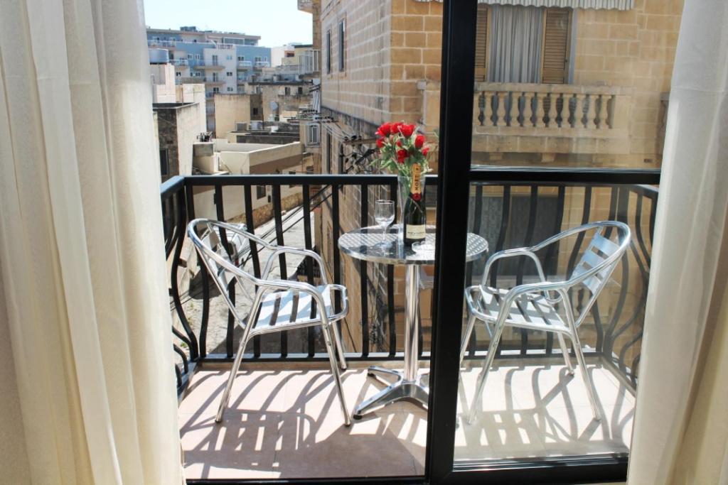 Seashells 2 Bedroom Apartments With Terrace, Just Off The Bugibba Promenade - By Getwaysmalta San Pawl il-Baħar Eksteriør billede