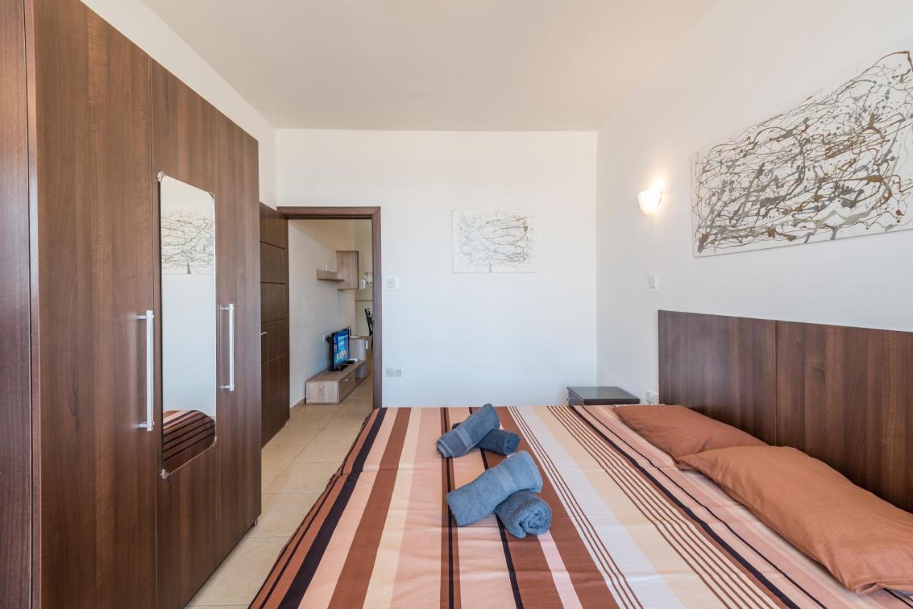 Seashells 2 Bedroom Apartments With Terrace, Just Off The Bugibba Promenade - By Getwaysmalta San Pawl il-Baħar Eksteriør billede